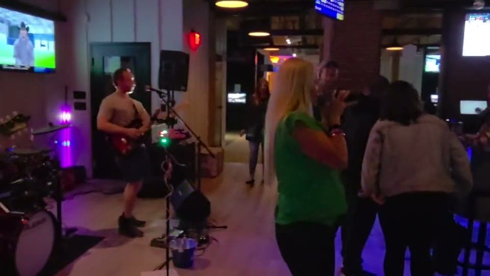 Crowd dancing along